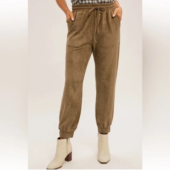 331. Soft Faux Suede Jogger Pant W/Pockets Olive Green NEW Item NWT S,M,L - Picture 4 of 4